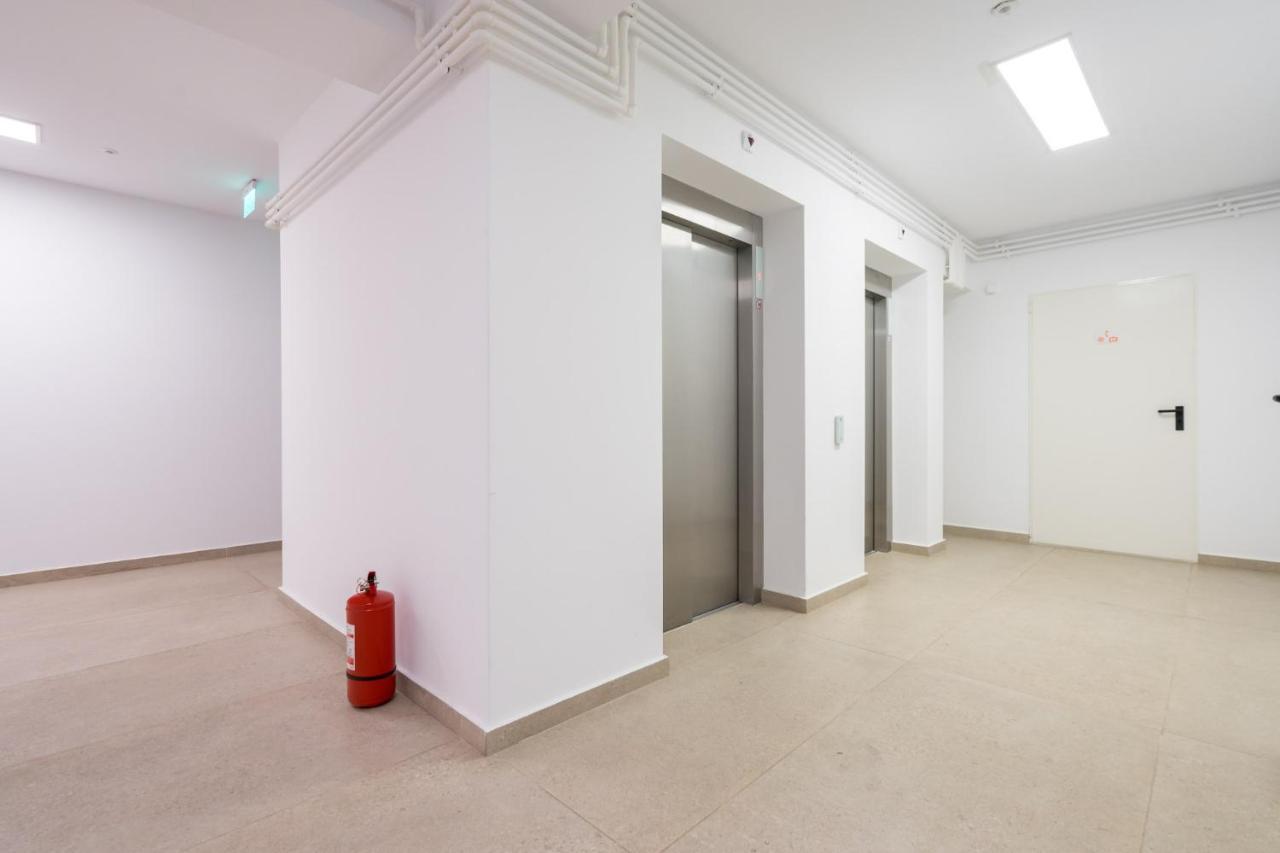 Zen Studios - Central Escape With Parking บูคาเรสต์ ภายนอก รูปภาพ