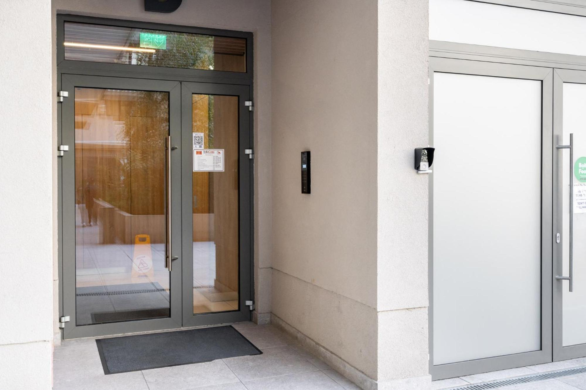 Zen Studios - Central Escape With Parking บูคาเรสต์ ภายนอก รูปภาพ